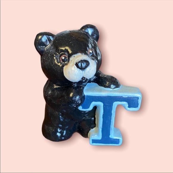 CERAMIC Bear With Letter T - Picture 1 of 3